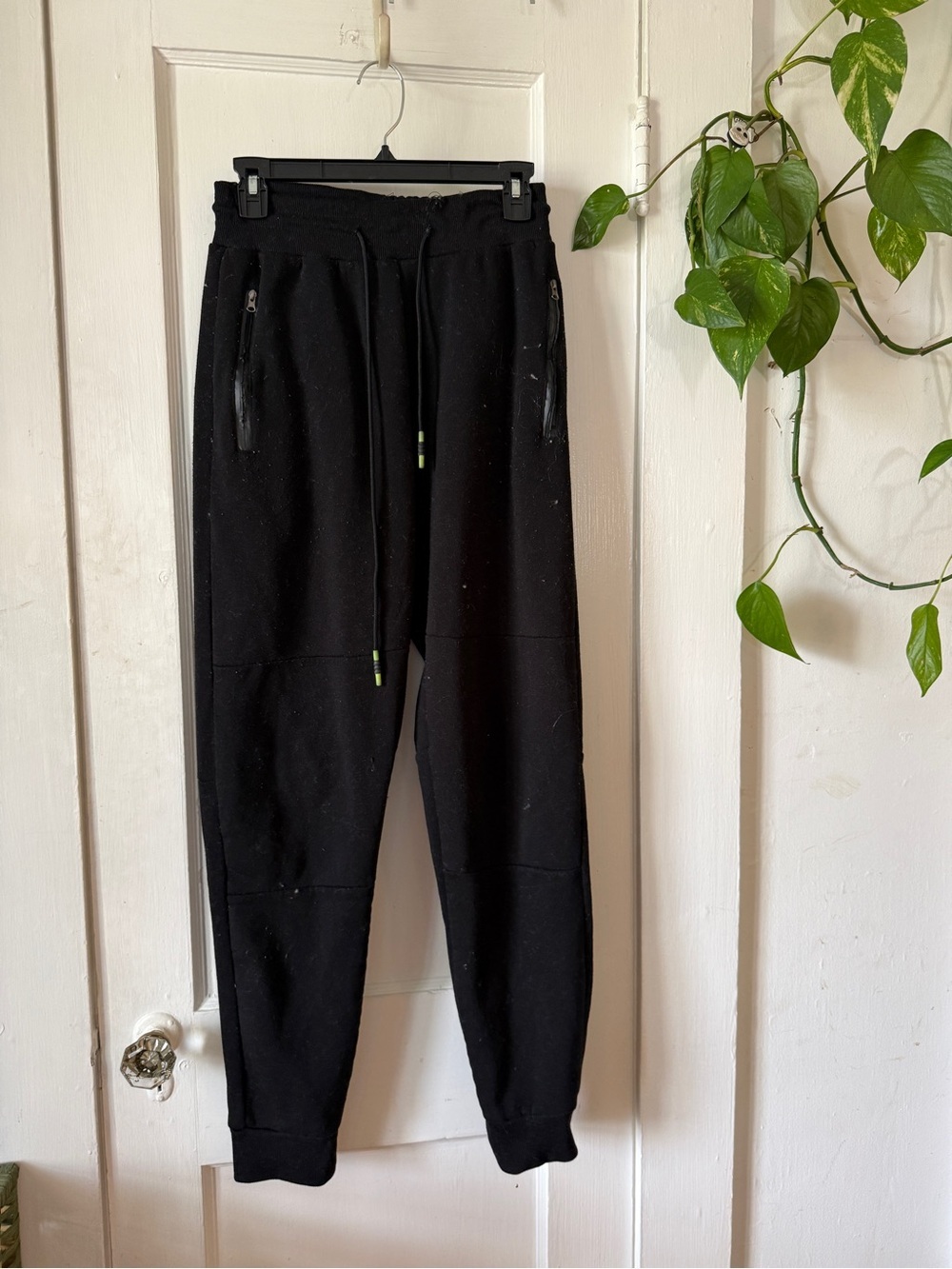 Vertical Sports size M Men's Black Jogger Pants with Drawstring